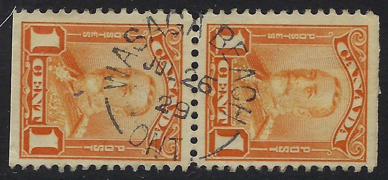 Canada 149as - 1¢ Scroll vertical used pair from Booklet
